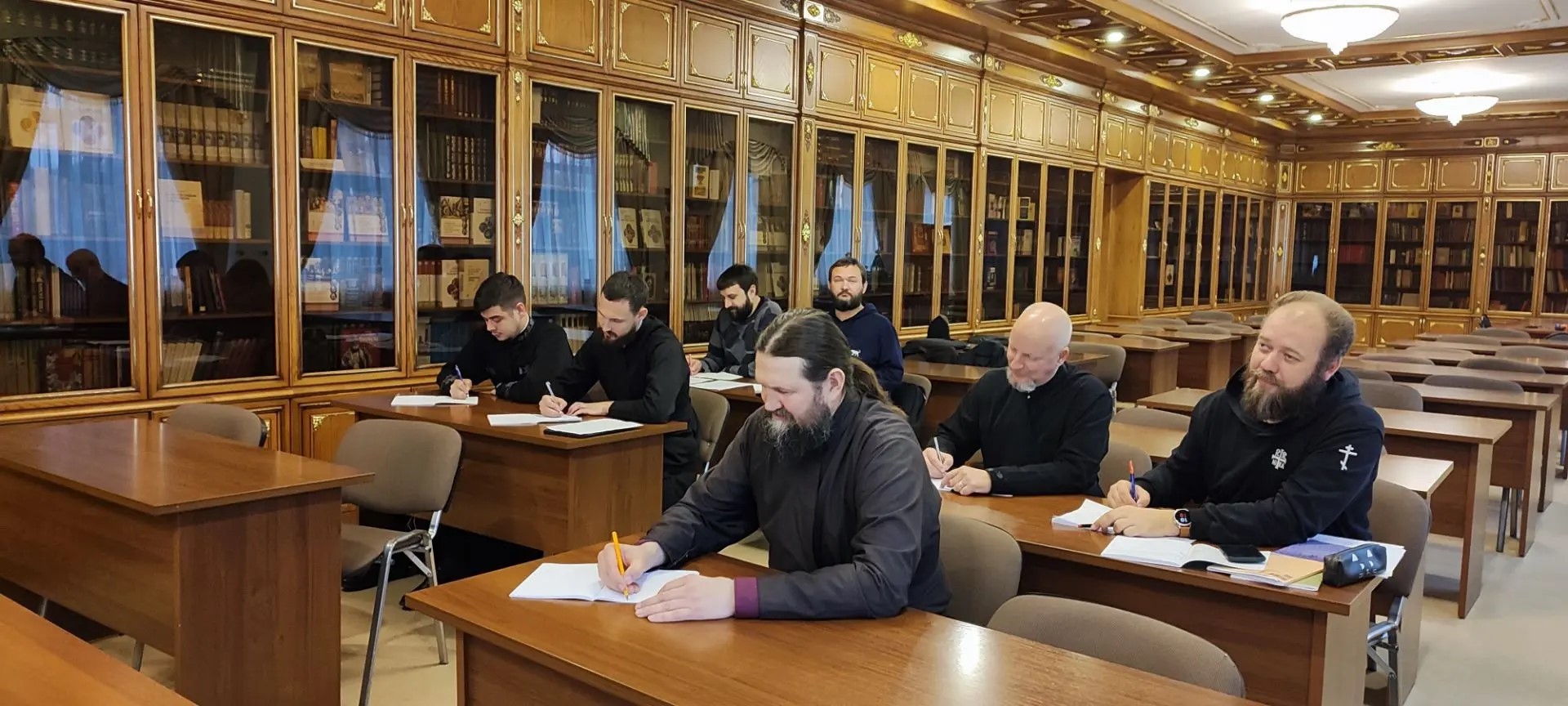 В Саранской духовной семинарии проходит установочная сессия